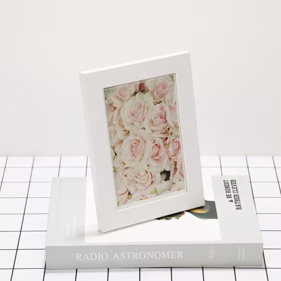 Großer barocker Bilderrahmen aus Holz in individueller Farbe und Größe mit Gemäldespiegel